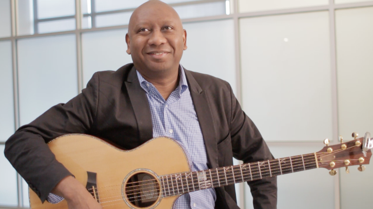 The 5-Minute Lesson: Warming Up with Minor Pentatonic Scales