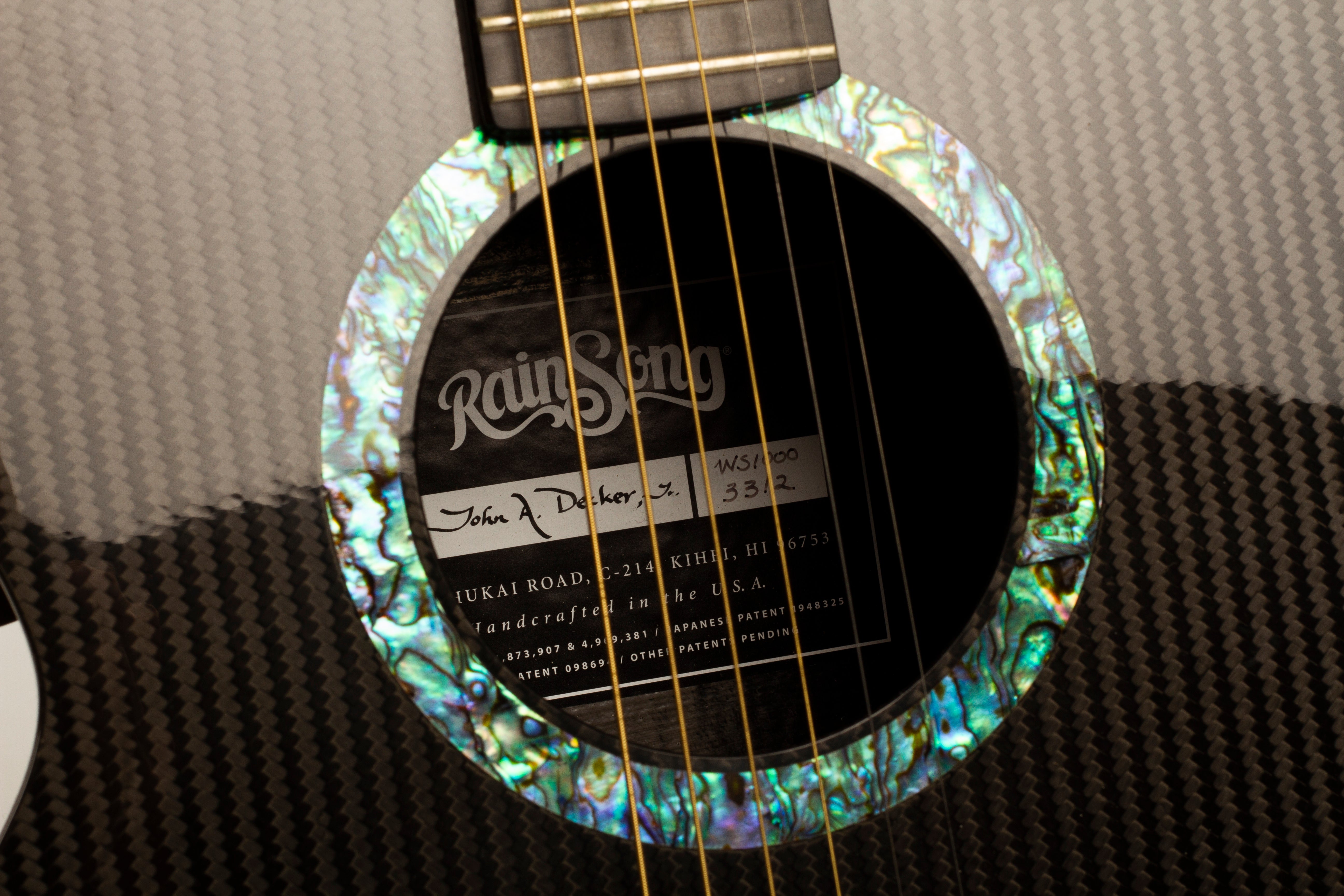 RainSong WS1000 – Acoustic Guitar
