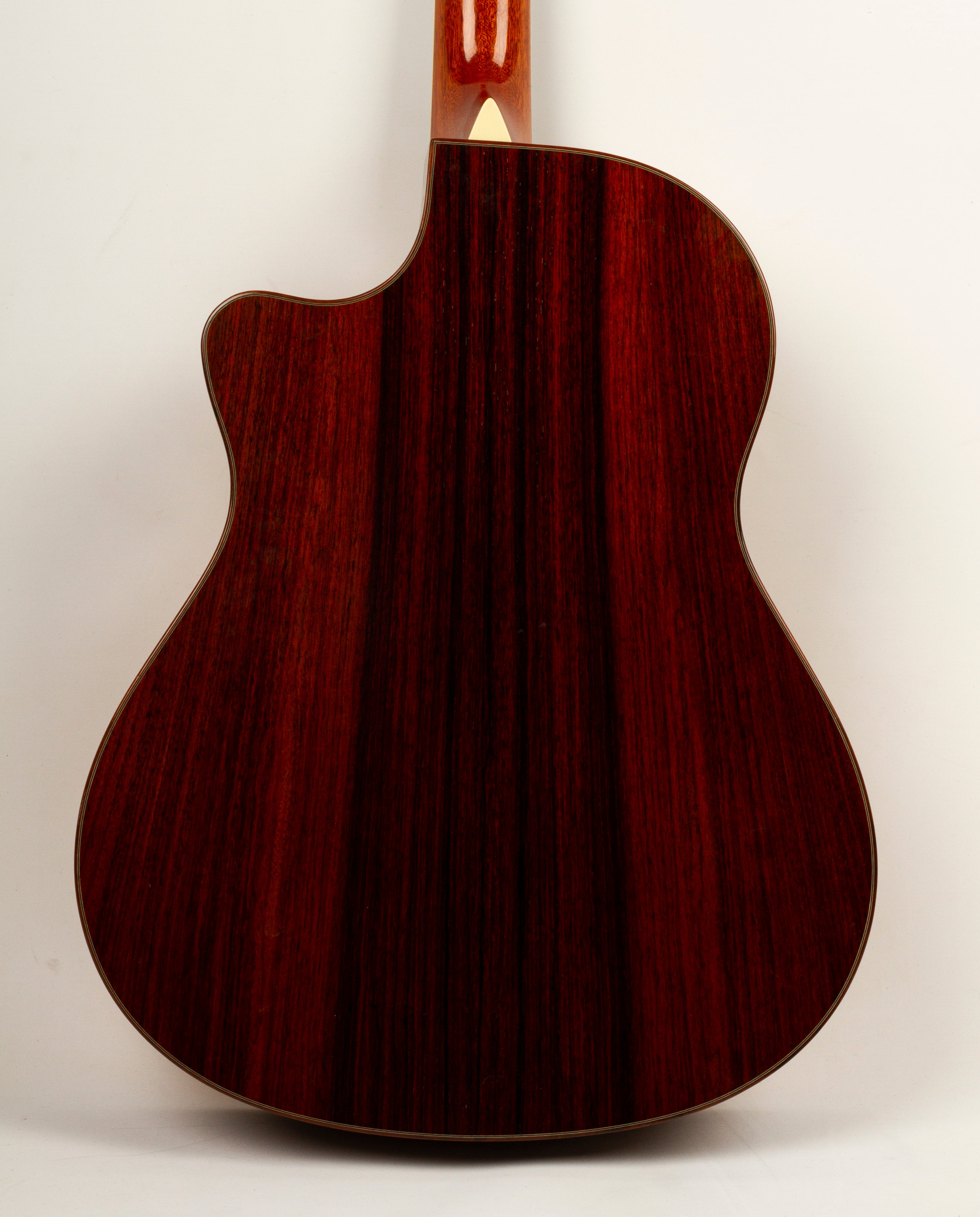 Larrivée LV-10 – Acoustic Guitar