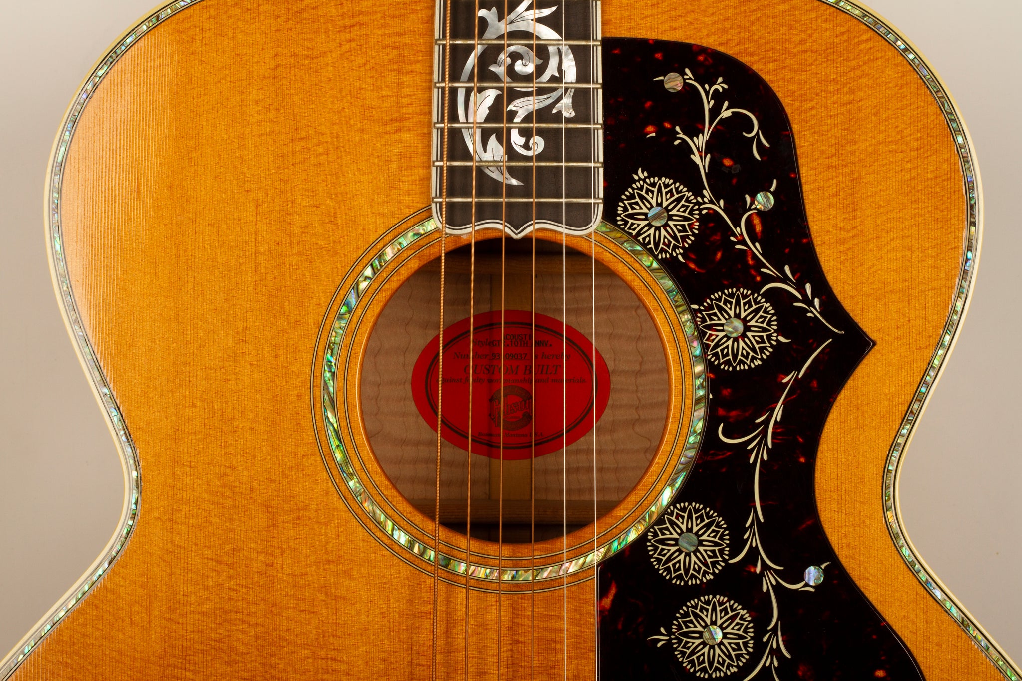 Gibson SJ-200 – Acoustic Guitar