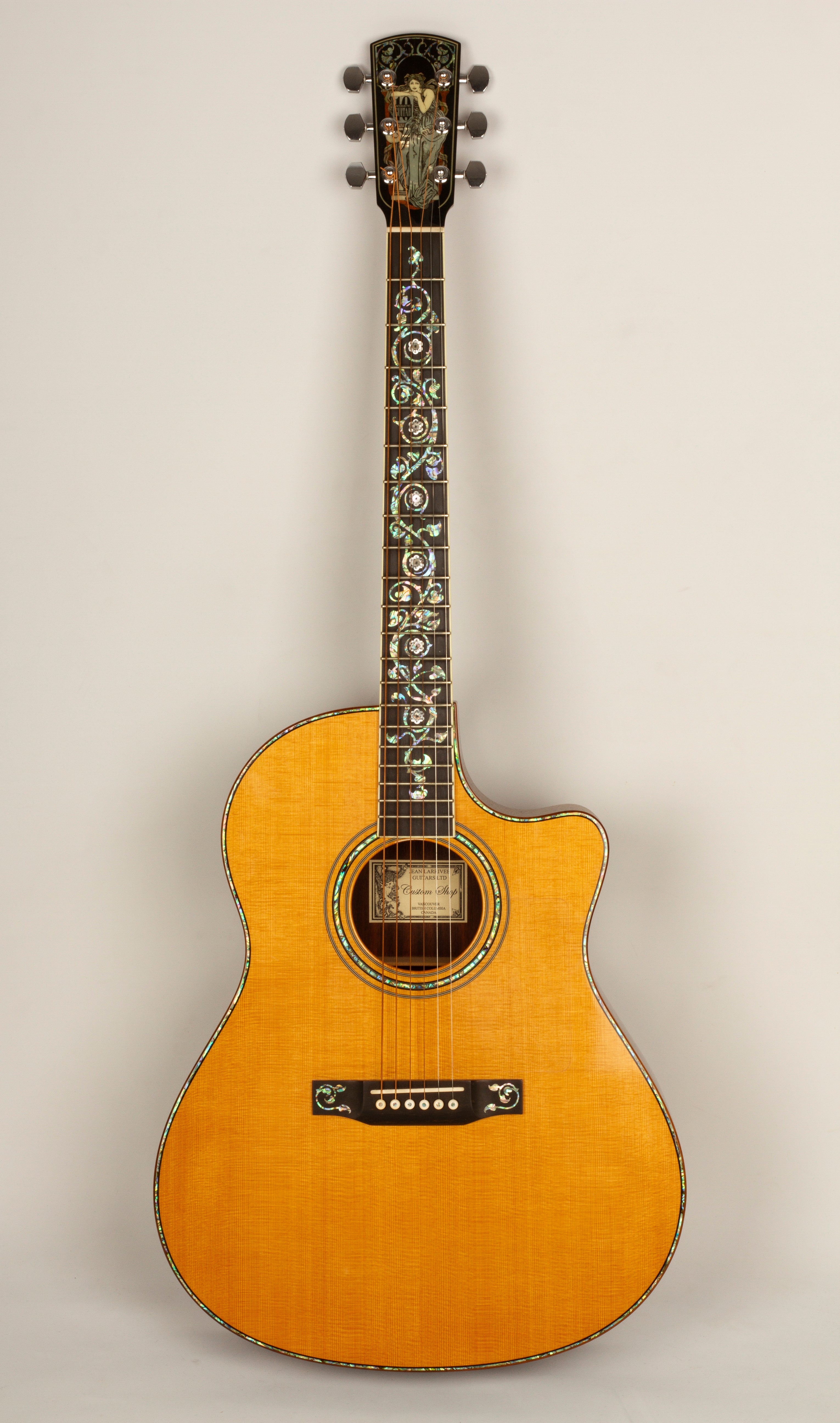 Larrivée LV-10 – Acoustic Guitar